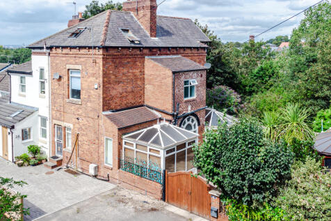 4 bedroom semi-detached house for sale