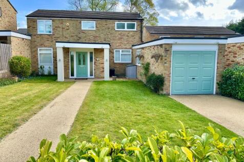 Wavell Road, Wilton Park, HP9 3 bed detached house for sale