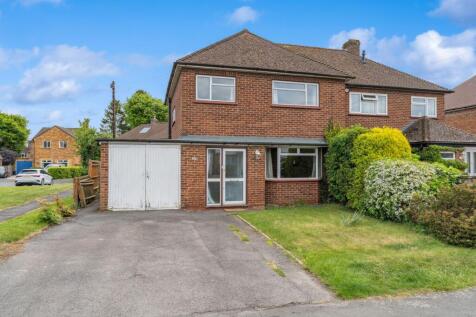 Heath Road, Beaconsfield, HP9 3 bed semi