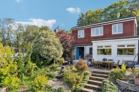 Wash Hill, Wooburn Green, HP10 4 bed detached house for sale