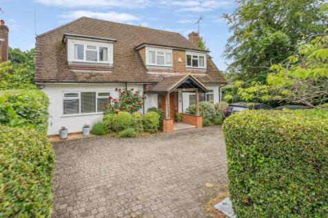 Cherry Tree Road, Beaconsfield, HP9 4 bed detached house for sale