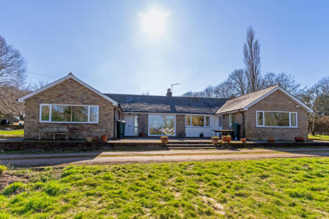 Old Mead Lane, Bishop's Stortford CM22 5 bed bungalow for sale