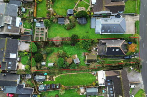 5 bedroom detached bungalow for sale