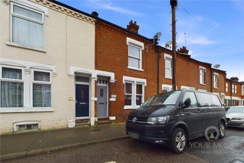 Allen Road, Abington... 3 bed terraced house for sale