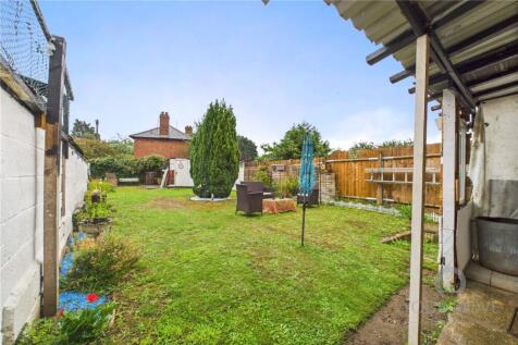Lindsay Terrace, Northamptonshire NN3 3 bed terraced house for sale