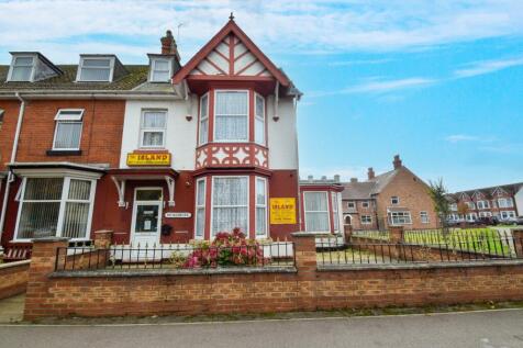 Scarbrough Avenue, Skegness, PE25 6 bed block of apartments for sale