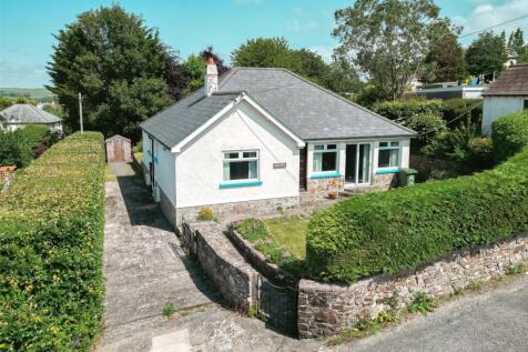 4 bedroom bungalow for sale