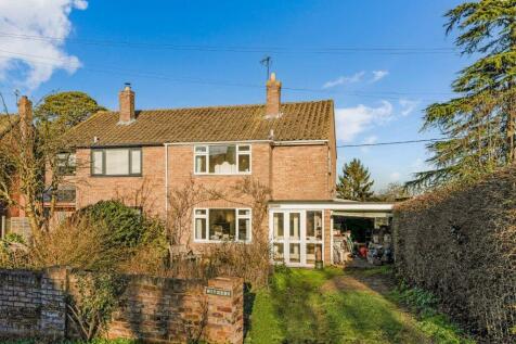 3 bedroom semi-detached house for sale