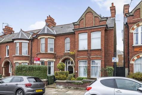 Radbourne Road, Balham 2 bed flat for sale