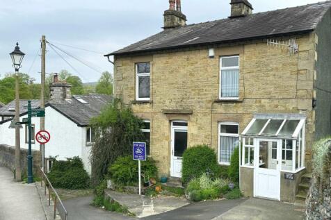 2 bedroom semi-detached house for sale