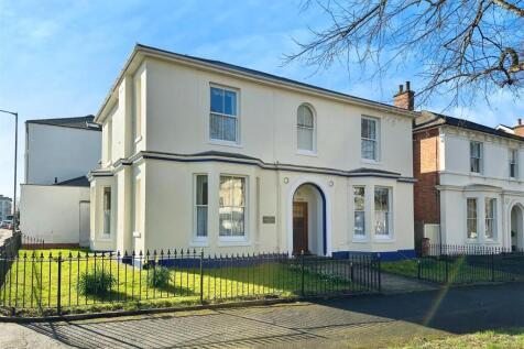 Binswood Avenue, Leamington Spa 4 bed detached house for sale