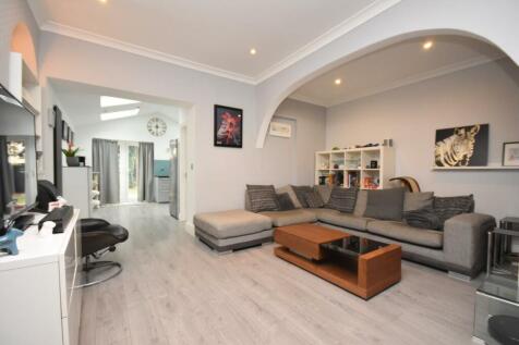 37 Lavernock Road, Penarth, CF63 3NX 2 bed terraced house for sale