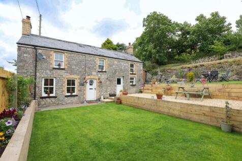 2 bedroom detached house for sale