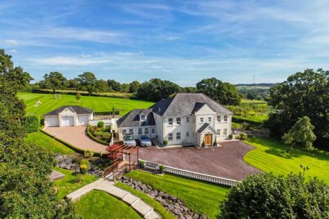 5 bedroom detached house for sale