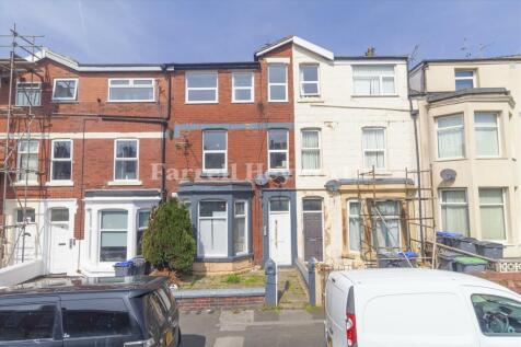 Westmorland Avenue, Blackpool FY1 6 bed flat for sale