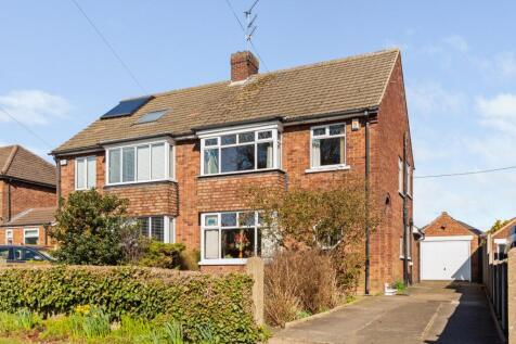 Old Brumby Street, Scunthorpe, DN16 3 bed semi