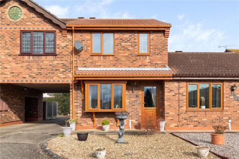 Hadleigh Green, Burringham... 2 bed terraced house for sale