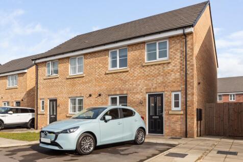 Turnstone Drive, Scunthorpe, DN16 3 bed semi