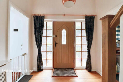Deanshill Close, Stafford 5 bed detached house for sale