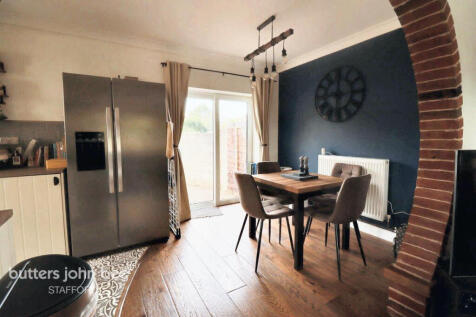 2 bedroom semi-detached house for sale