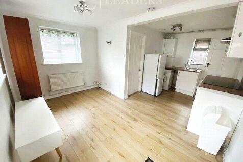 Tonbridge Road, Hildenborough, Tonbridge 1 bed maisonette for sale