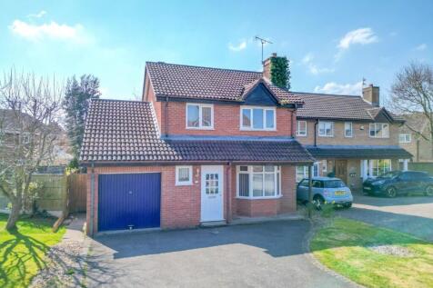 Lichfield Close, Nuneaton CV11 3 bed detached house for sale