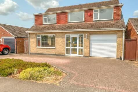 Windermere Avenue, Nuneaton, CV11 4 bed detached house for sale