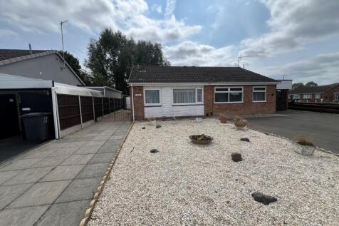 2 bedroom semi-detached bungalow for sale