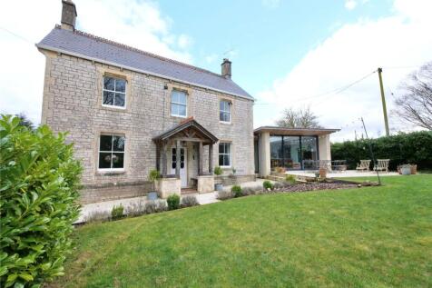 Outstanding Four Bedrooom House... 4 bed detached house for sale
