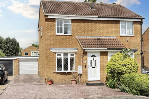 2 bedroom semi-detached house for sale