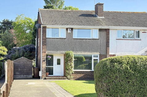 3 bedroom semi-detached house for sale