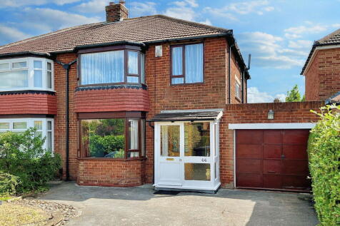 3 bedroom semi-detached house for sale