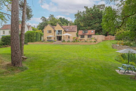5 bedroom detached house for sale