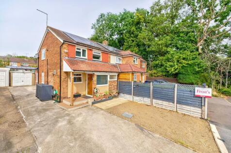 Broomleys, Hertfordshire AL4 3 bed semi