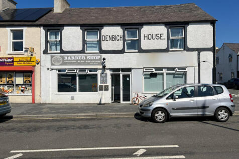 London Road, Holyhead, LL65 4 bed terraced house for sale