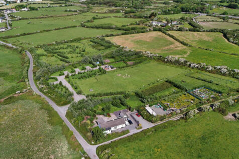 Caergeiliog, Isle of Anglesey 4 bed bungalow for sale