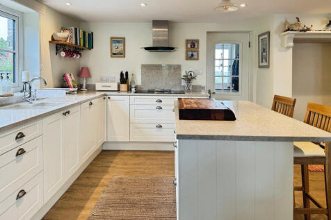 Llanfaethlu, Isle of Anglesey, LL65 4 bed detached house for sale