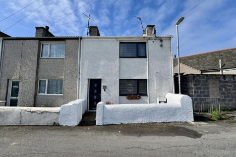 Tyn Pwll Road, Holyhead, Anglesey, LL65 3 bed end of terrace house for sale