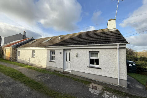 Rear of High Street, Brynsiencyn, LL61 2 bed bungalow for sale