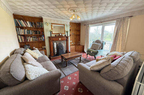 High Street / A4080, Newborough... 3 bed detached bungalow for sale