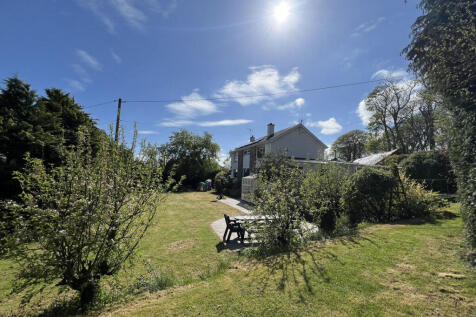 Lon Fron, Llangefni, LL77 4 bed detached house for sale