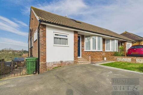 2 bedroom semi-detached bungalow for sale