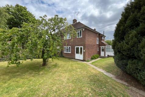 Tubbenden Lane, Orpington, BR6 3 bed semi