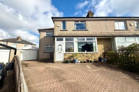 Westfield Crescent, Wrose, Shipley 3 bed semi