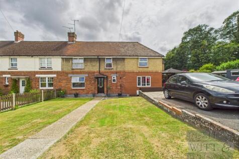 Senlac Gardens, Battle 3 bed end of terrace house for sale