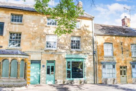 Terraced house for sale