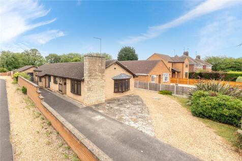 Willoughby Road, Bourne... 5 bed bungalow for sale