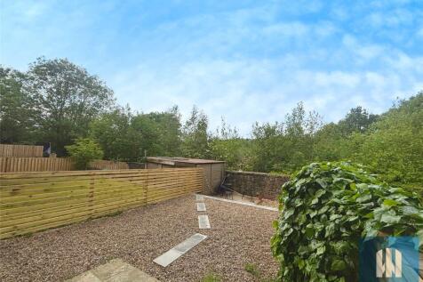 Manchester Road, Milnsbridge... Studio for sale