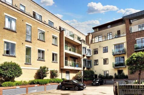FAIRFIELD, FIVE DRAY HORSE YARD... 2 bed apartment for sale