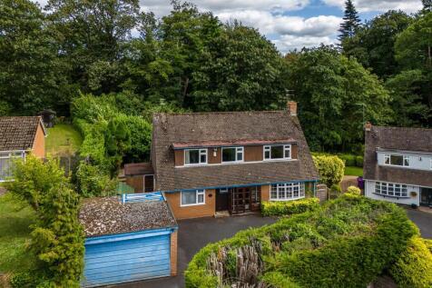 7a Quail Green, Wightwick... 4 bed detached house for sale